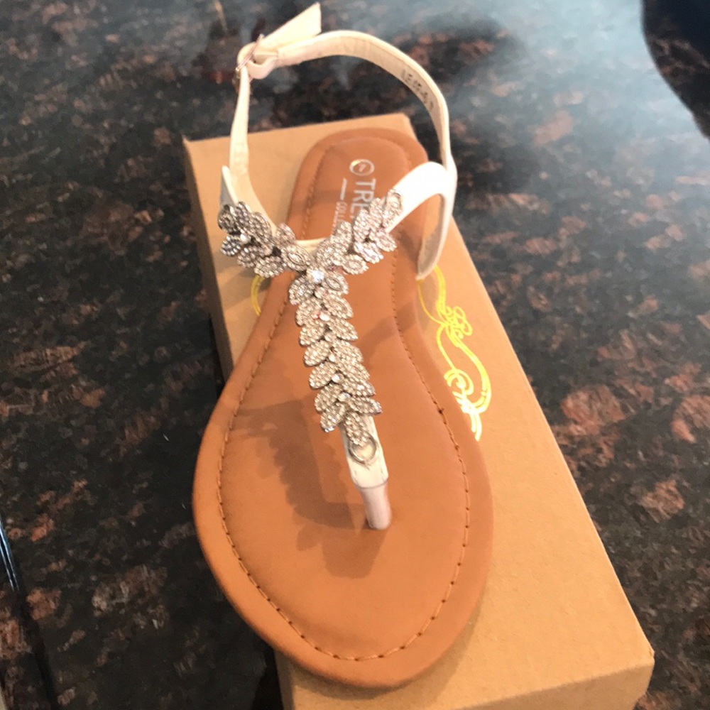 Gorgeous in the box sandals. Great for a bride